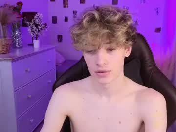 curly_twinkboy