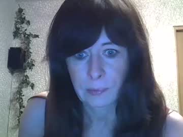lia_ang