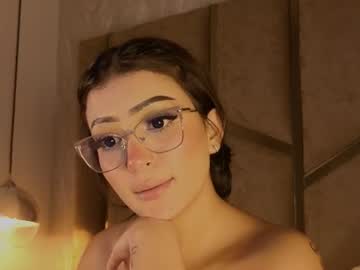 scarleth_lux_