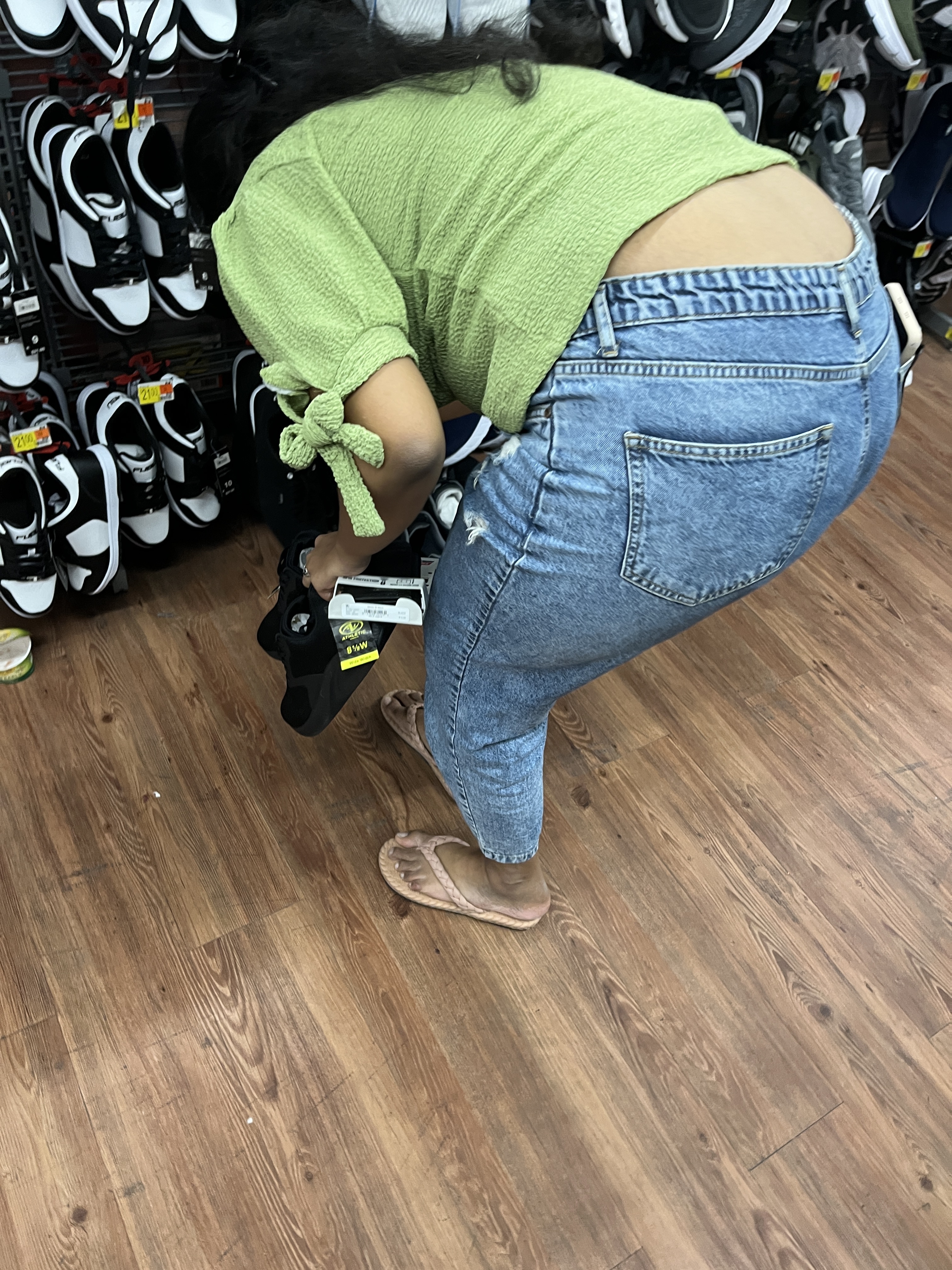 Big Ass Indian Slut Candid SPY — 7