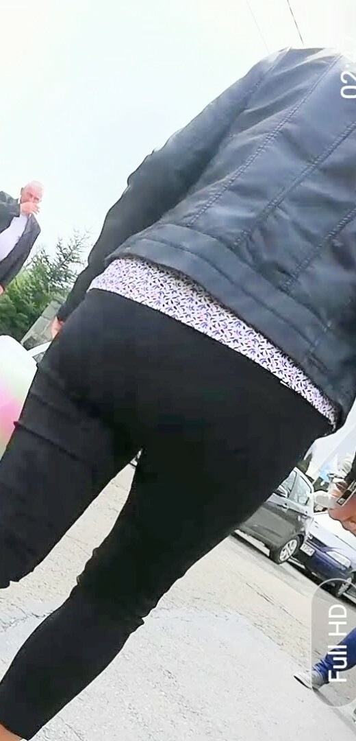 Sexy friends mom vpl cameltoe and upskirt compil — 15